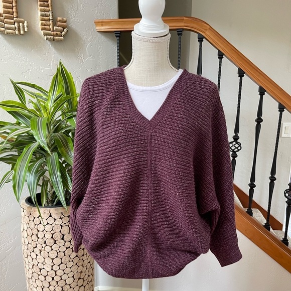 Ellen Tracy Oversize Knit Sweater Size: L - Picture 4 of 10
